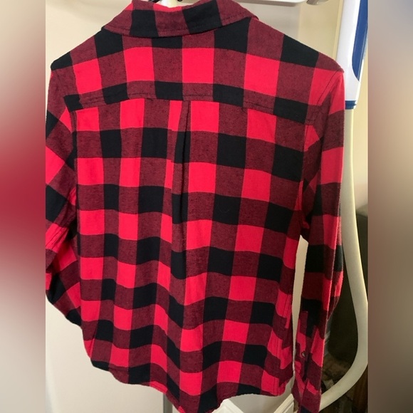 Youth XL (14-16) Faded Glory Long sleeve Red and Black Plaid shirt. - Picture 2 of 2